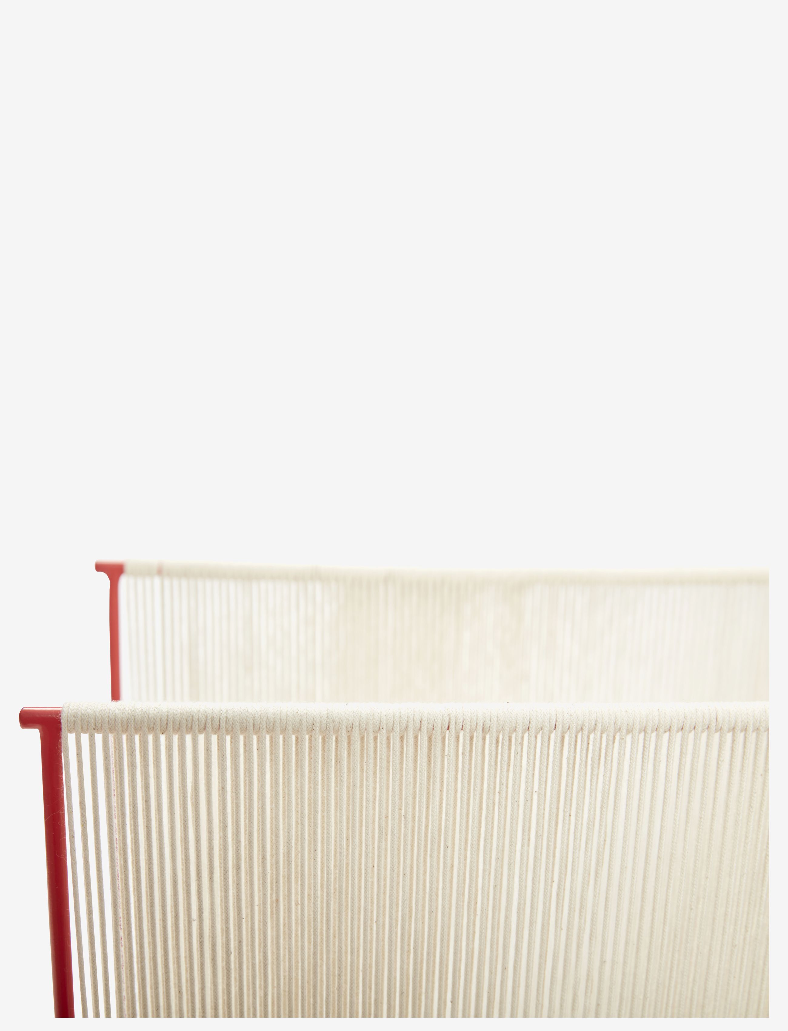Hübsch - String Magazine Holder - tijdschrifthouder - nature/red - 5