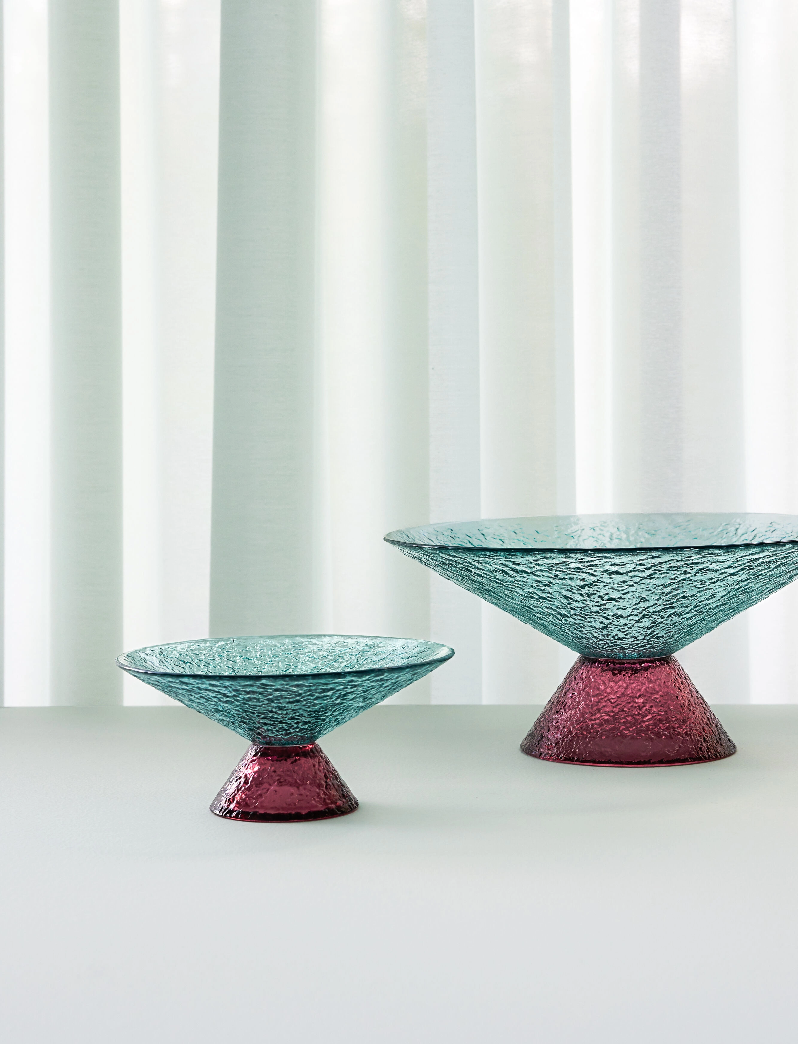 Hübsch - Bonbon Glass Bowl - dekorative platter & skåle - blue,red - 4