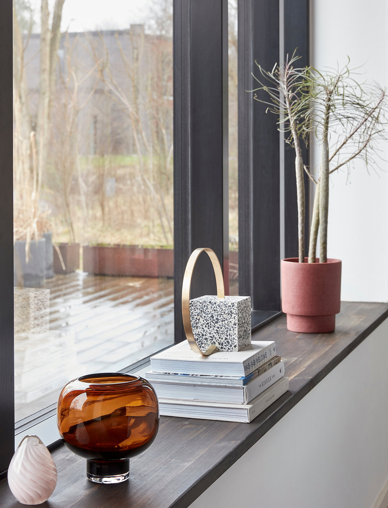 Hübsch Rue Vase, H24 cm, Vases, Braun - Big Homeware