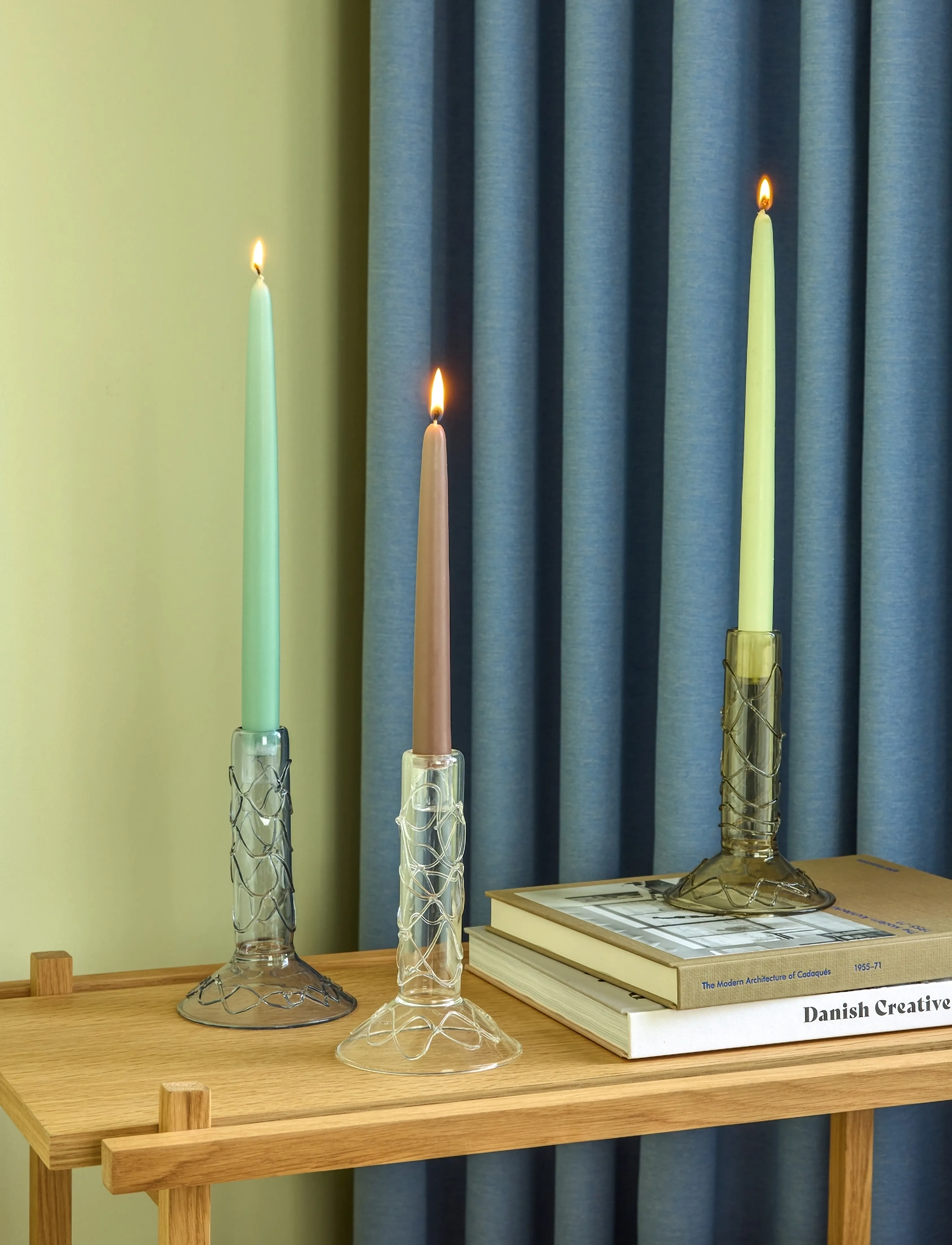 Hübsch - Doodle Candleholder Clear - candlesticks - clear - 3