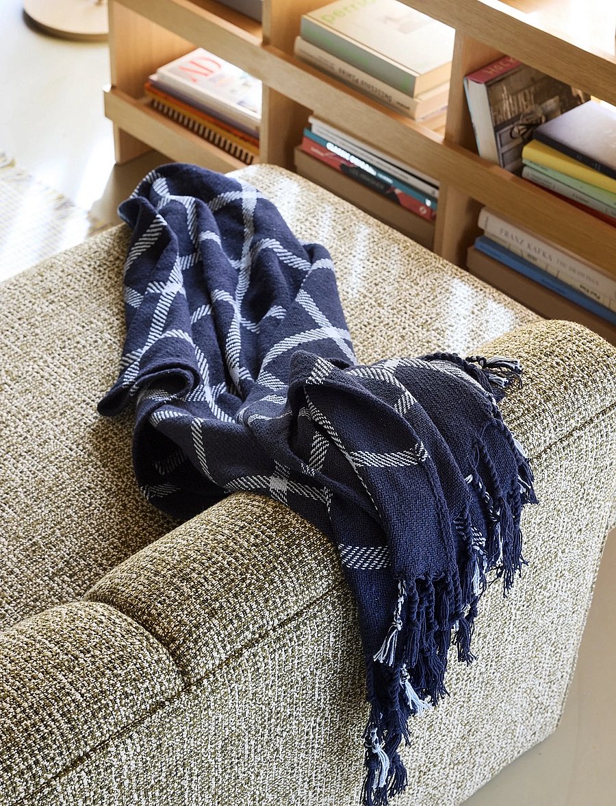 Hübsch - Flok Plaid Dark blue - decken - dark blue,light blue - 0