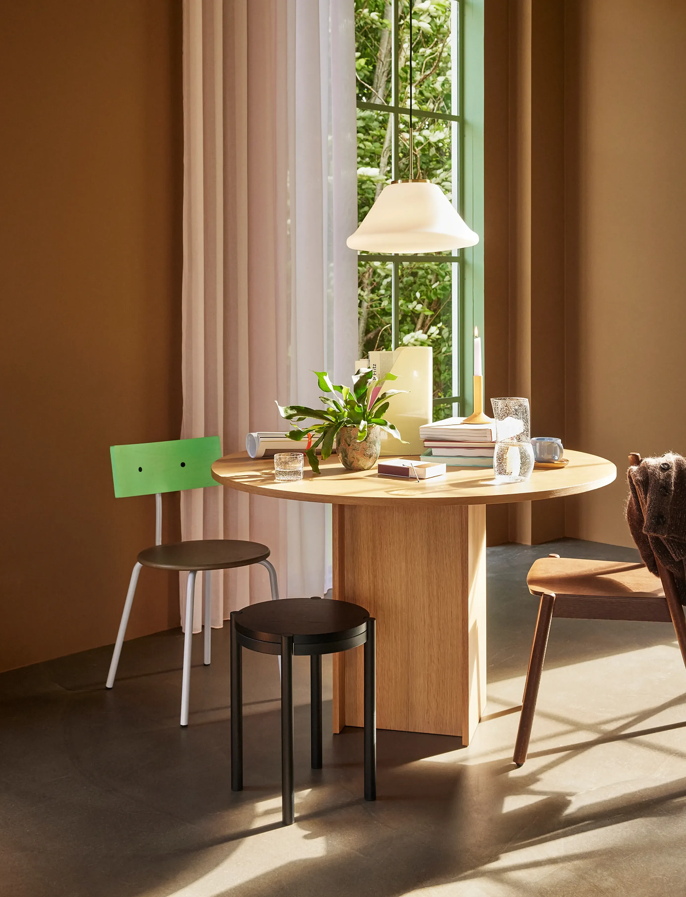 Hübsch - Straight Dining Table Round - borðstofuborð - natural - 0