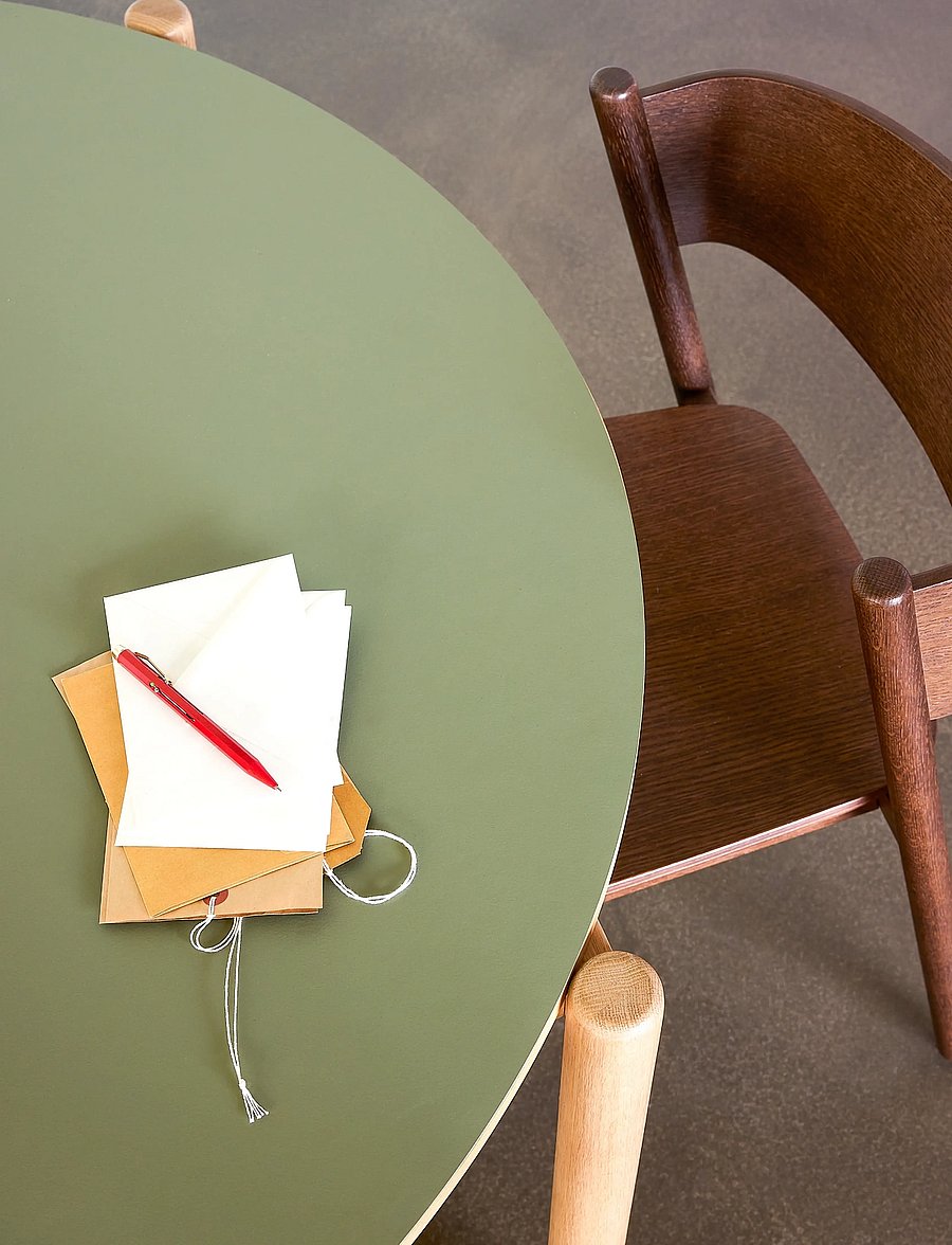 Hübsch - Oblique Dining Table Round Olive - spiseborde - natural,olive - 3