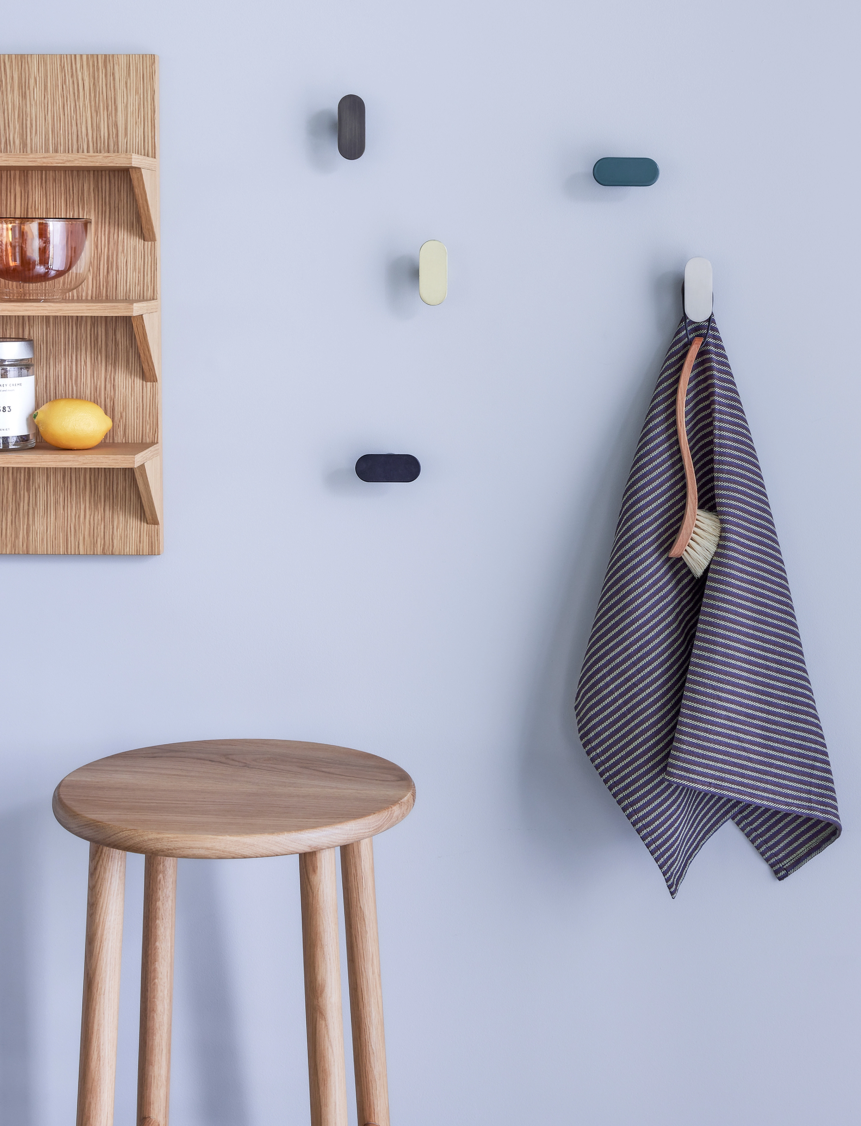 Hübsch Piccolo Hook - Hooks & Knobs - BLACK / black