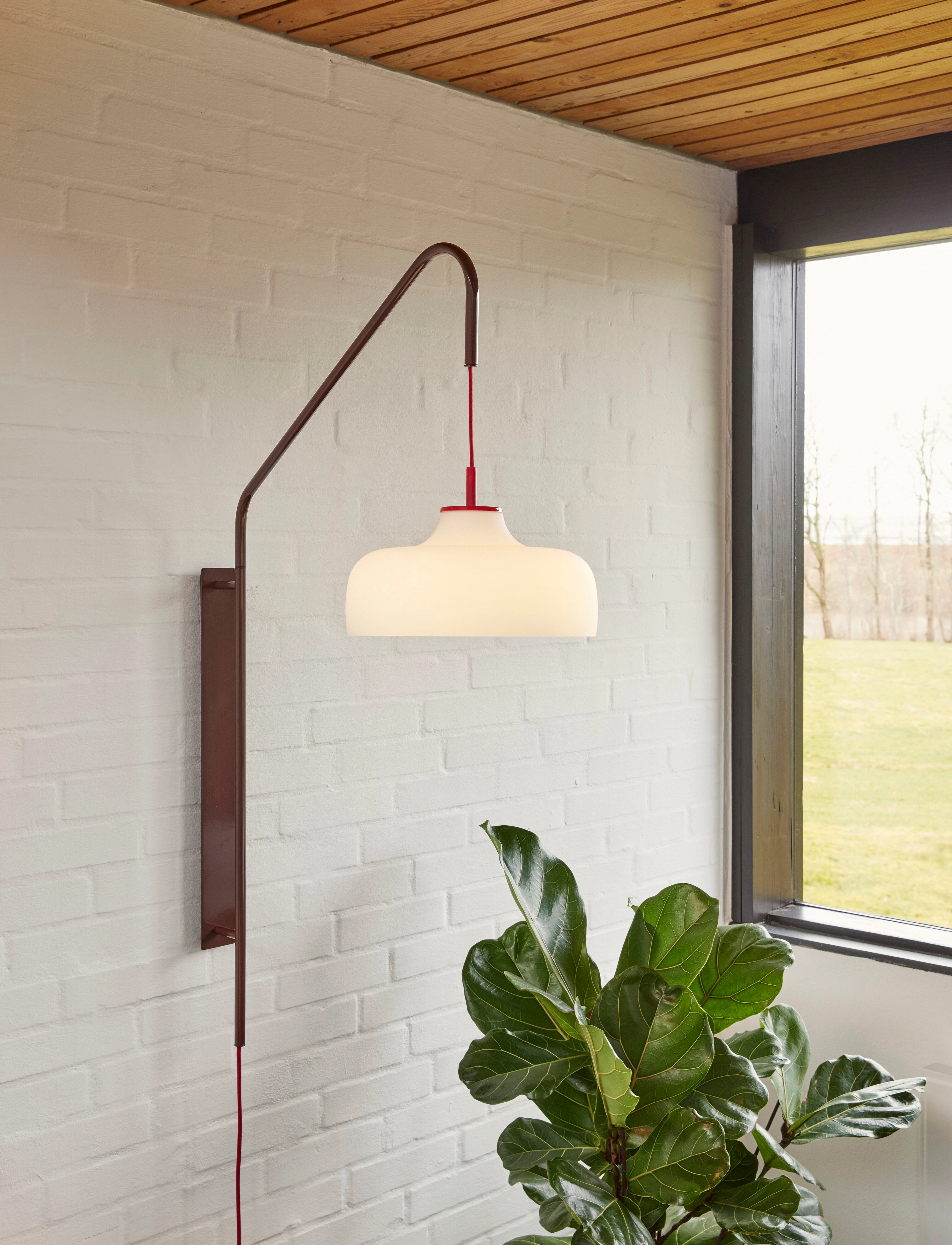 Hübsch Current Væglampe, 71X30XH111 cm, Lamps, Burgunderrot - Wall Homeware