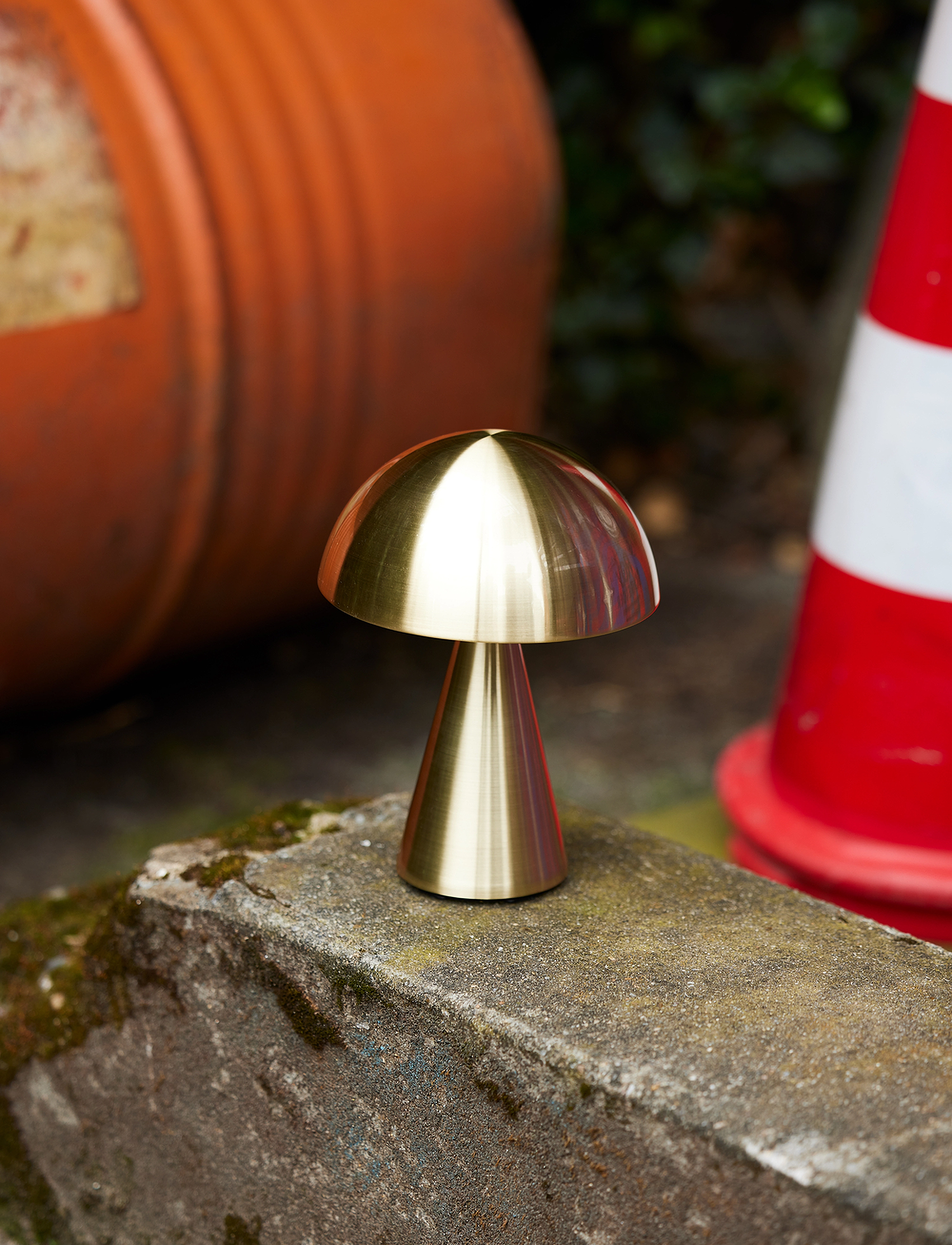 Hübsch - Mush Portable Lamp - mobile lampen - brass - 3