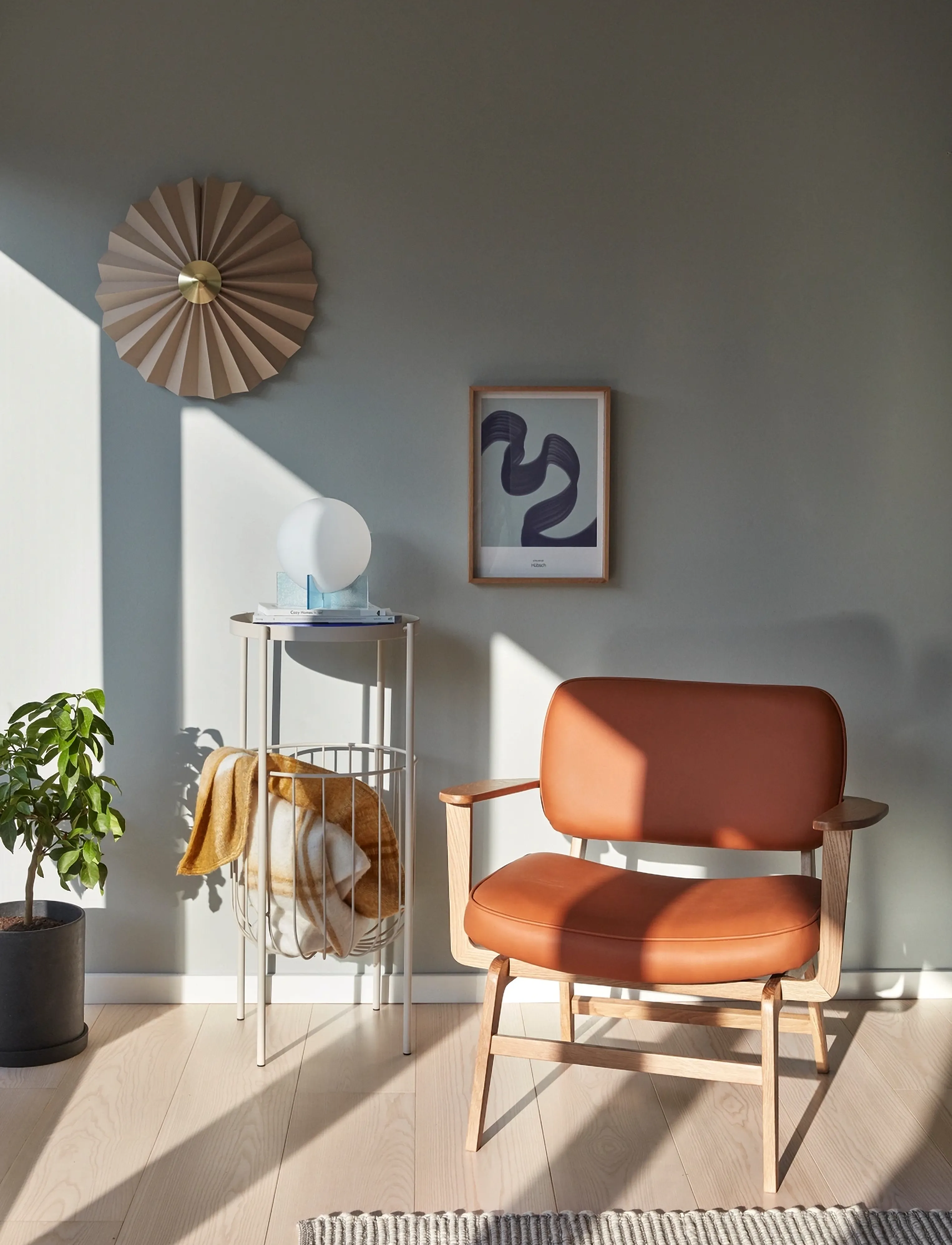 Hübsch - Pliss Wall Lamp - wandleuchten - sand - 2