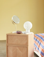 Hübsch - Pamper Table Mirror - runde spiegel - brass - 2