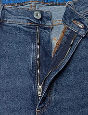 HUGO BLUE - Malu_B - džinsa bikses ar šaurām starām - medium blue - 3