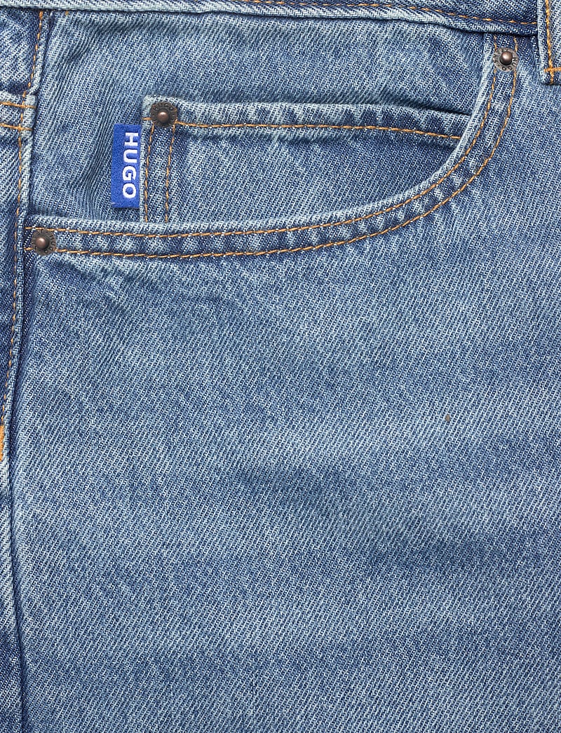 HUGO BLUE - Skate shorts - jorts - bright blue - 2