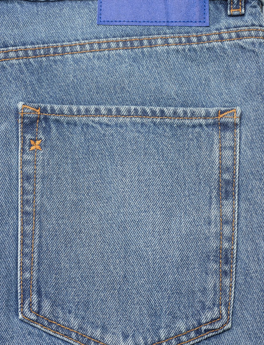 HUGO BLUE - Skate shorts - short en jean - bright blue - 4