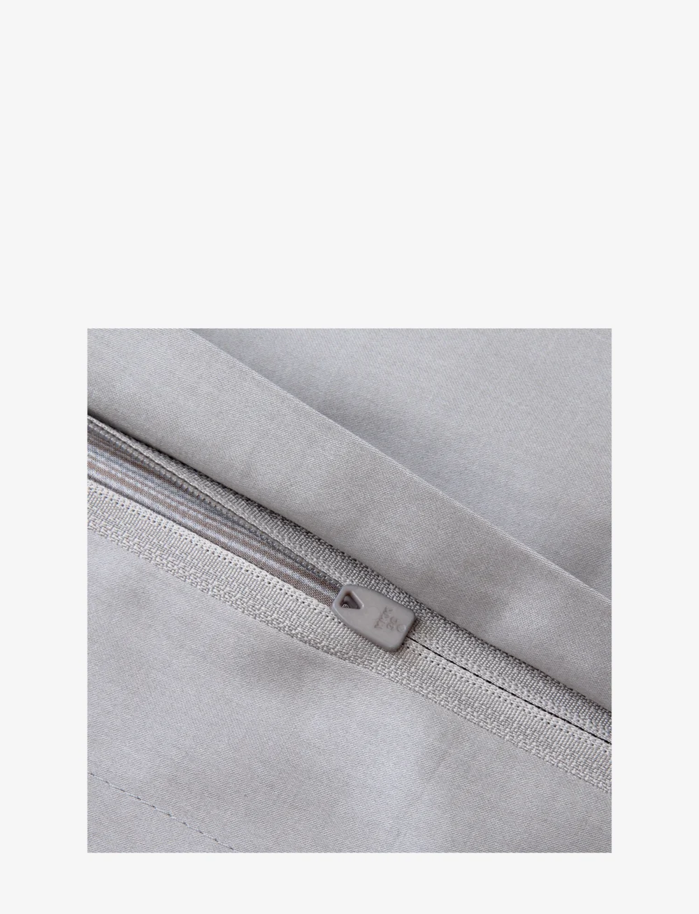 Boss Home - METASTRI Pillow case - shop by price - multicolor - 2