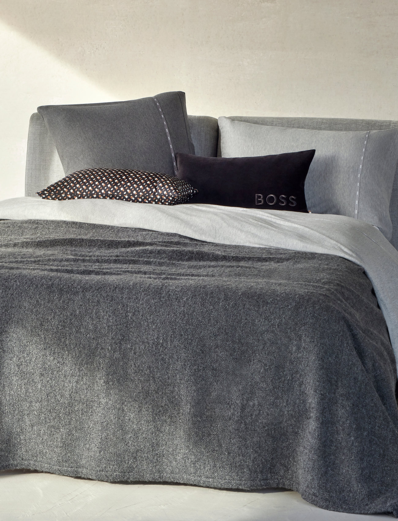 Boss Home - DONEGAL Bedcover - soveværelsestekstiler - charcoa - 1