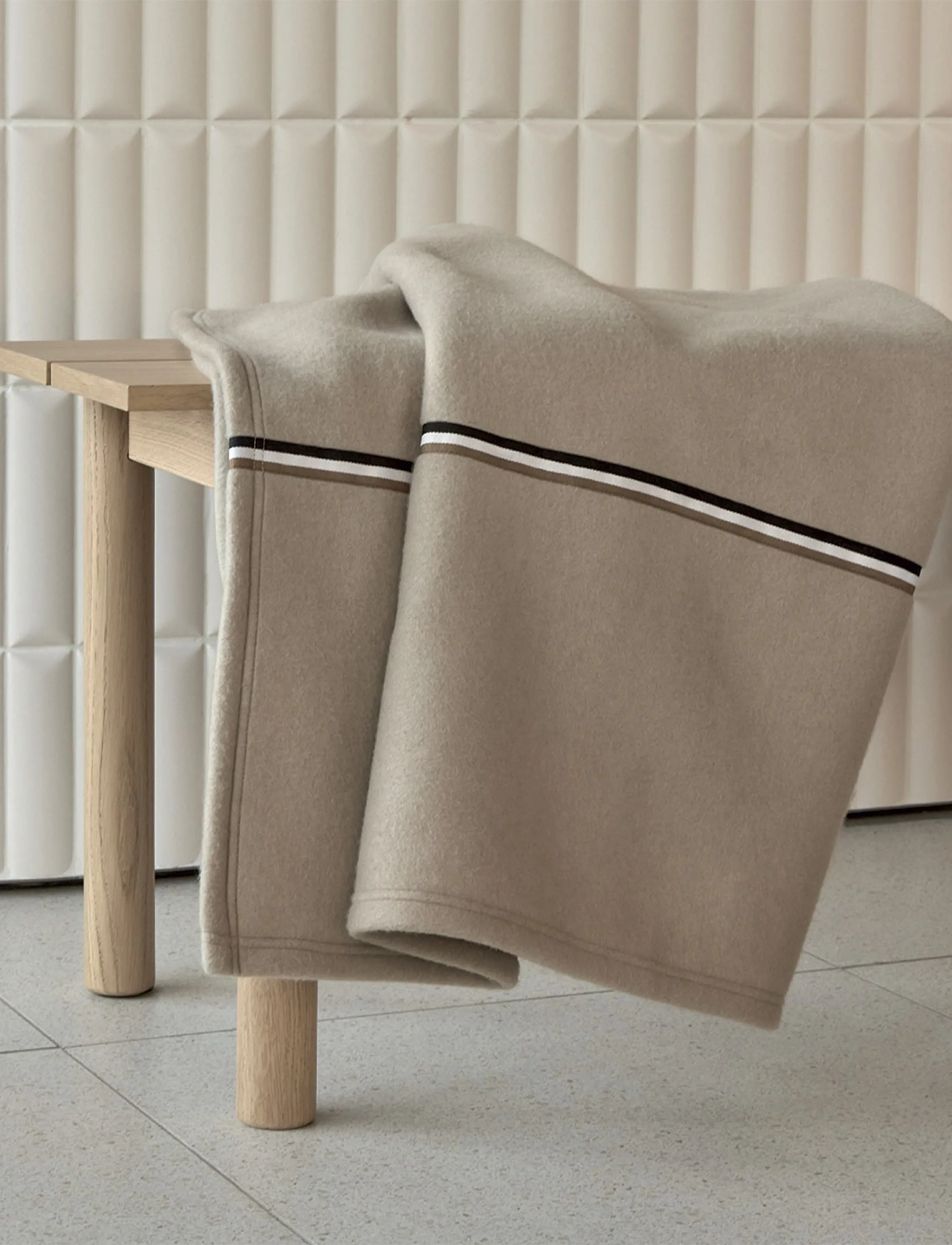 Boss Home Blinea Throw, 130X170 cm, Cushions & Blankets, Beige - Blankets Throws, Homeware