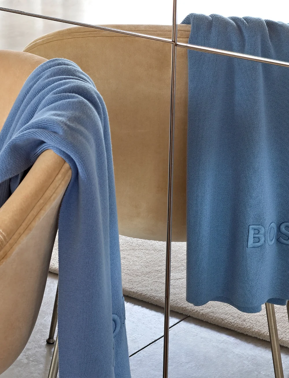Boss Home - BOLDLOGO Throw - pleedid - denim - 2