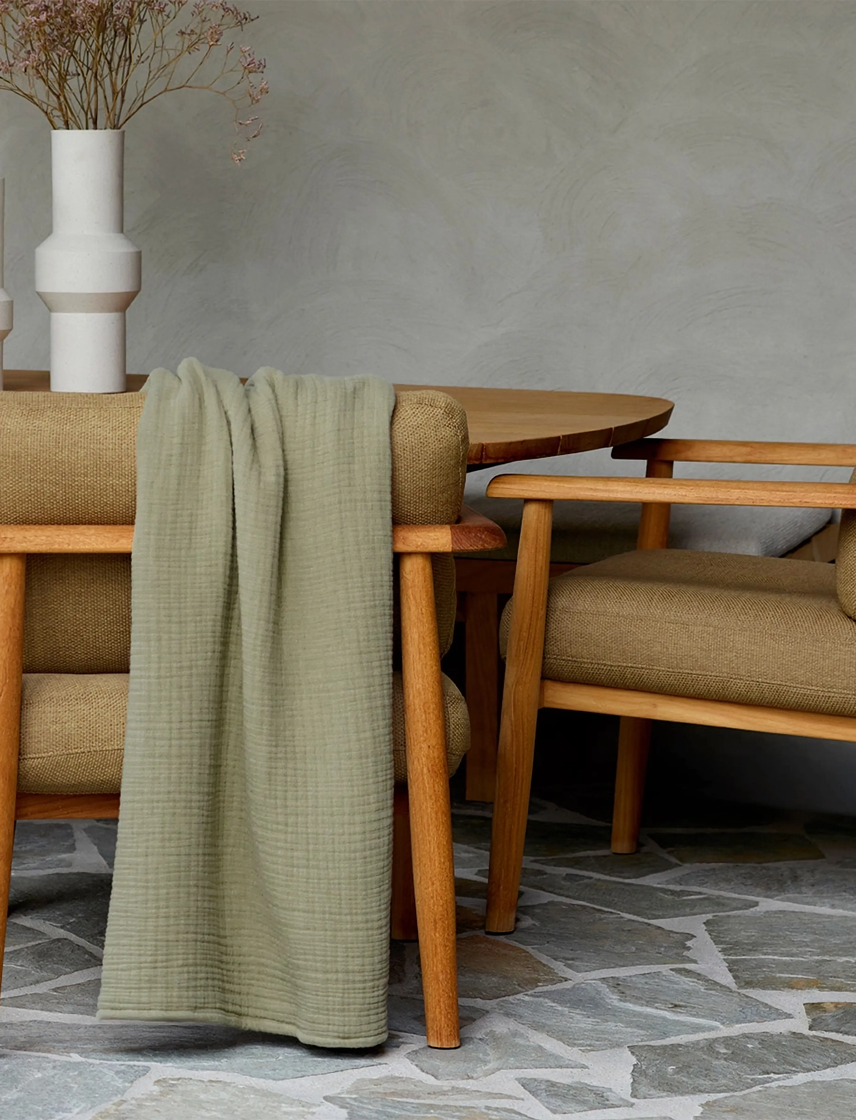 Boss Home Lowen Throw, 130X170 cm, Cushions & Blankets, Khakigrün - Blankets Throws, Homeware
