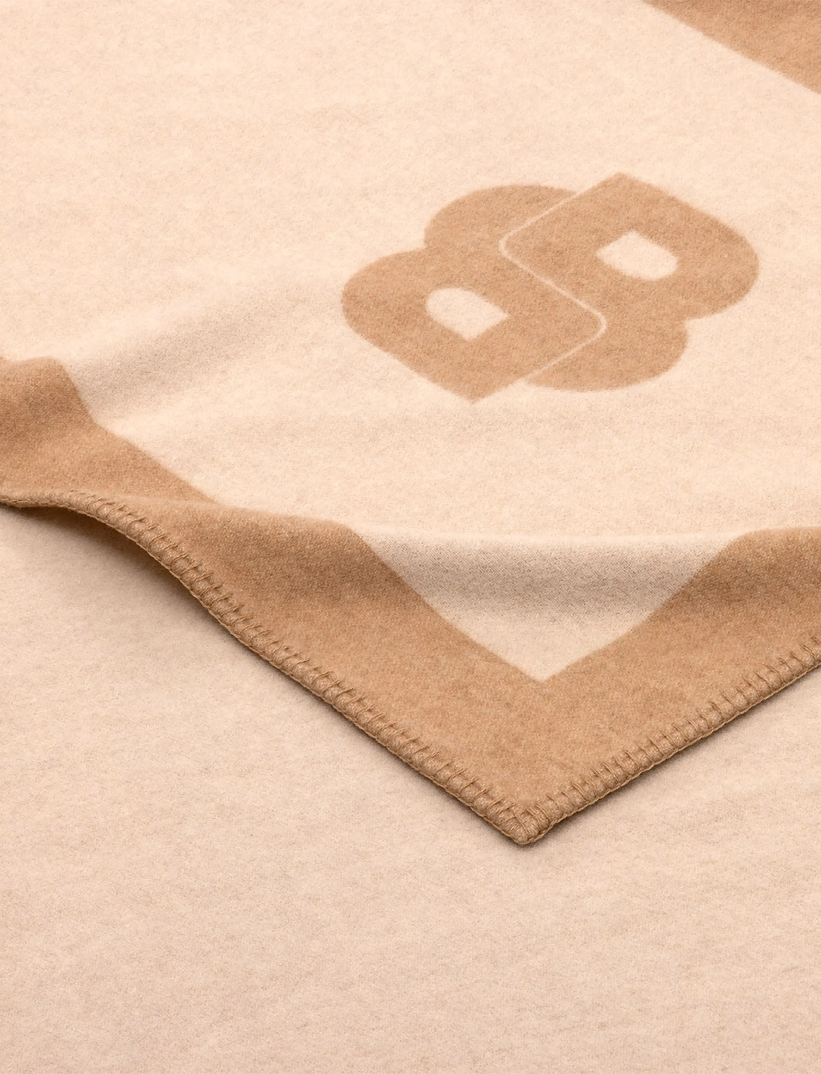 Boss Home - SIGNATUR Throw - beige - 3