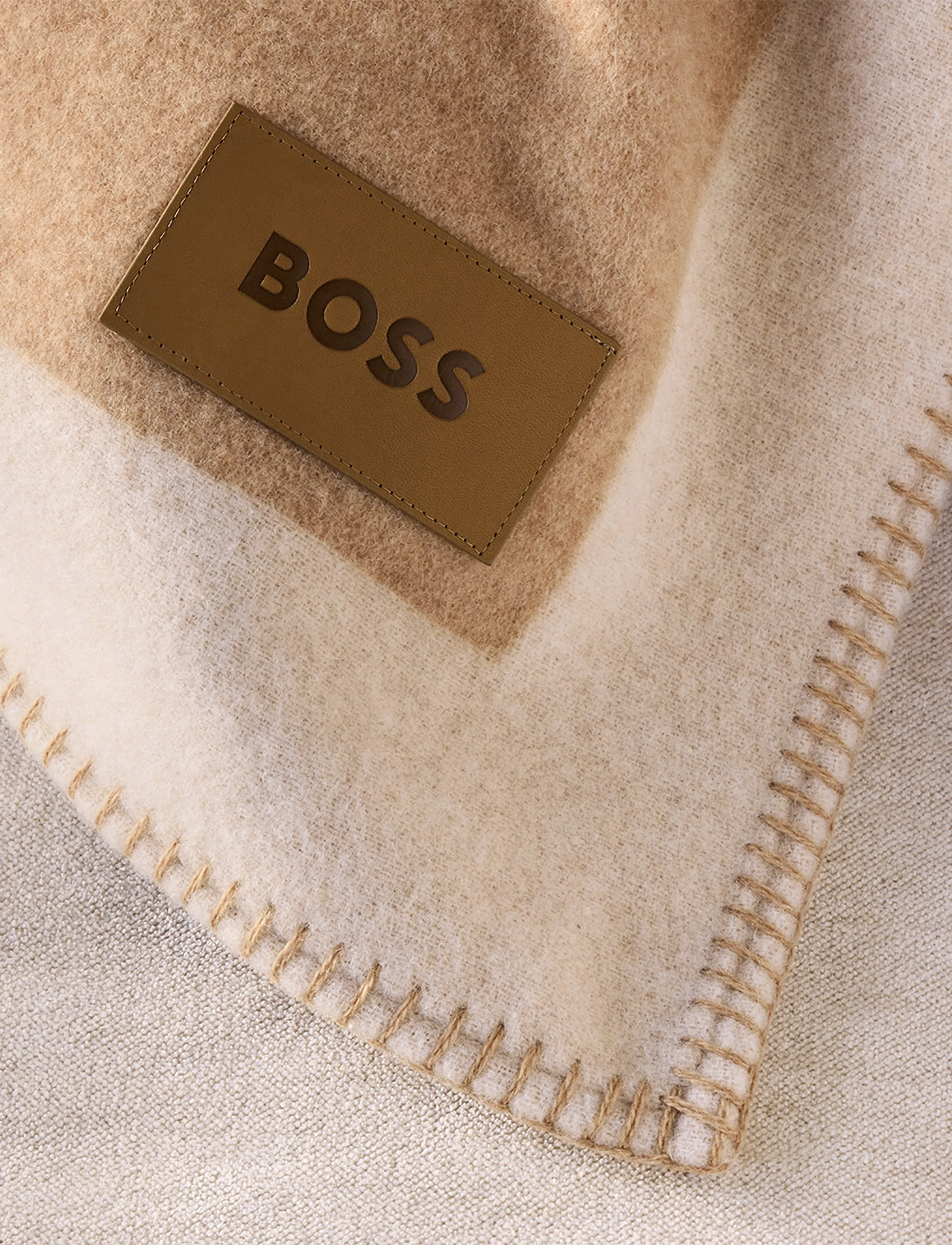 Boss Home - SIGNATUR Throw - beige - 5