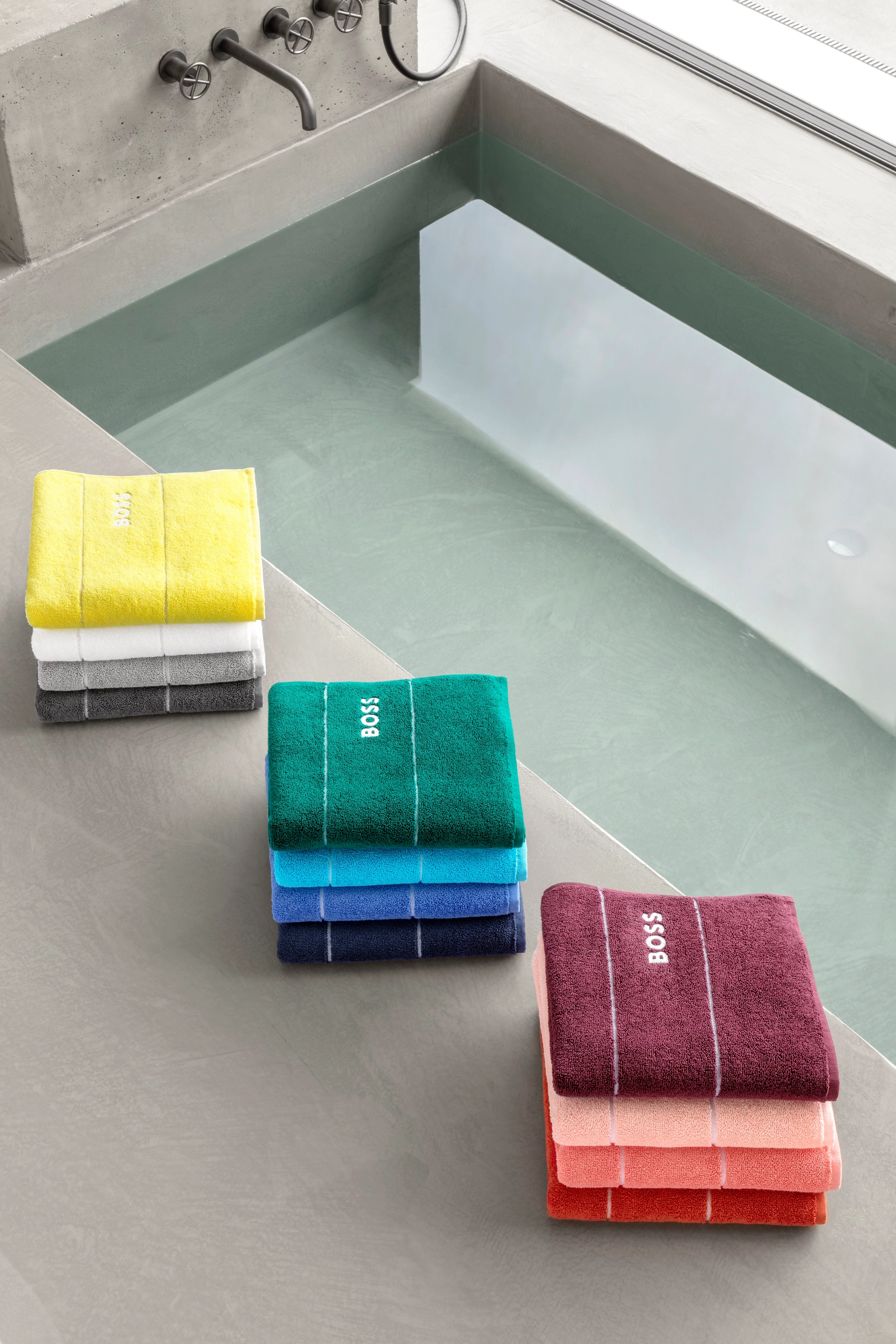 Boss Home Plain Bath Towel, 70X140 cm, Towels & Towels, Grau - Homeware