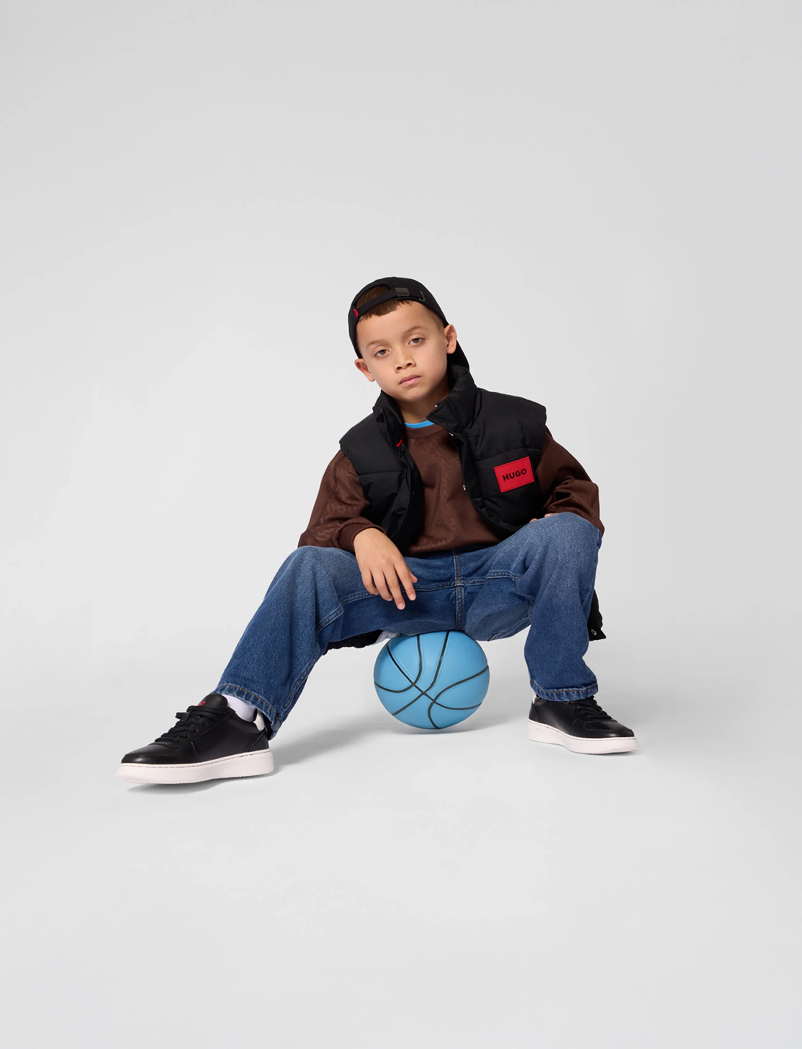 Hugo Kids - DENIM TROUSERS - loose jeans - double stone + brush - 3