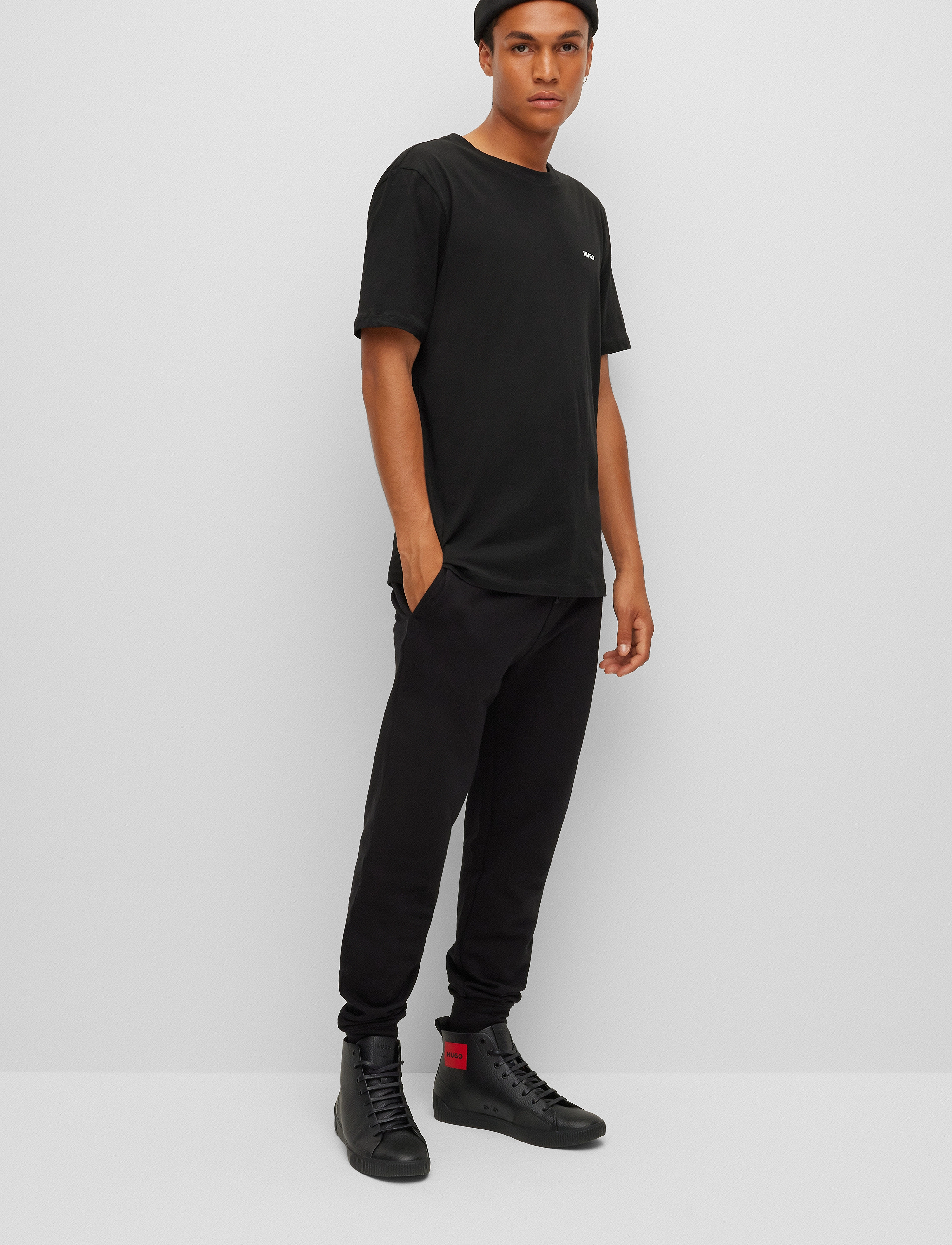 HUGO Dero222 - T-Shirts - BLACK / black