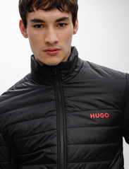HUGO - Benti2221 - padded jackets - black - 3