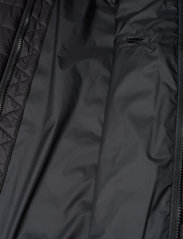 HUGO - Benti2221 - padded jackets - black - 9