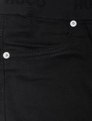 HUGO - 931 - džinsa bikses ar šaurām starām - black - 2