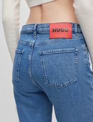 HUGO - 935 - straight jeans - bright blue - 3