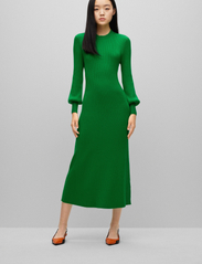HUGO - Slopenny - sukienki dopasowane - medium green - 3