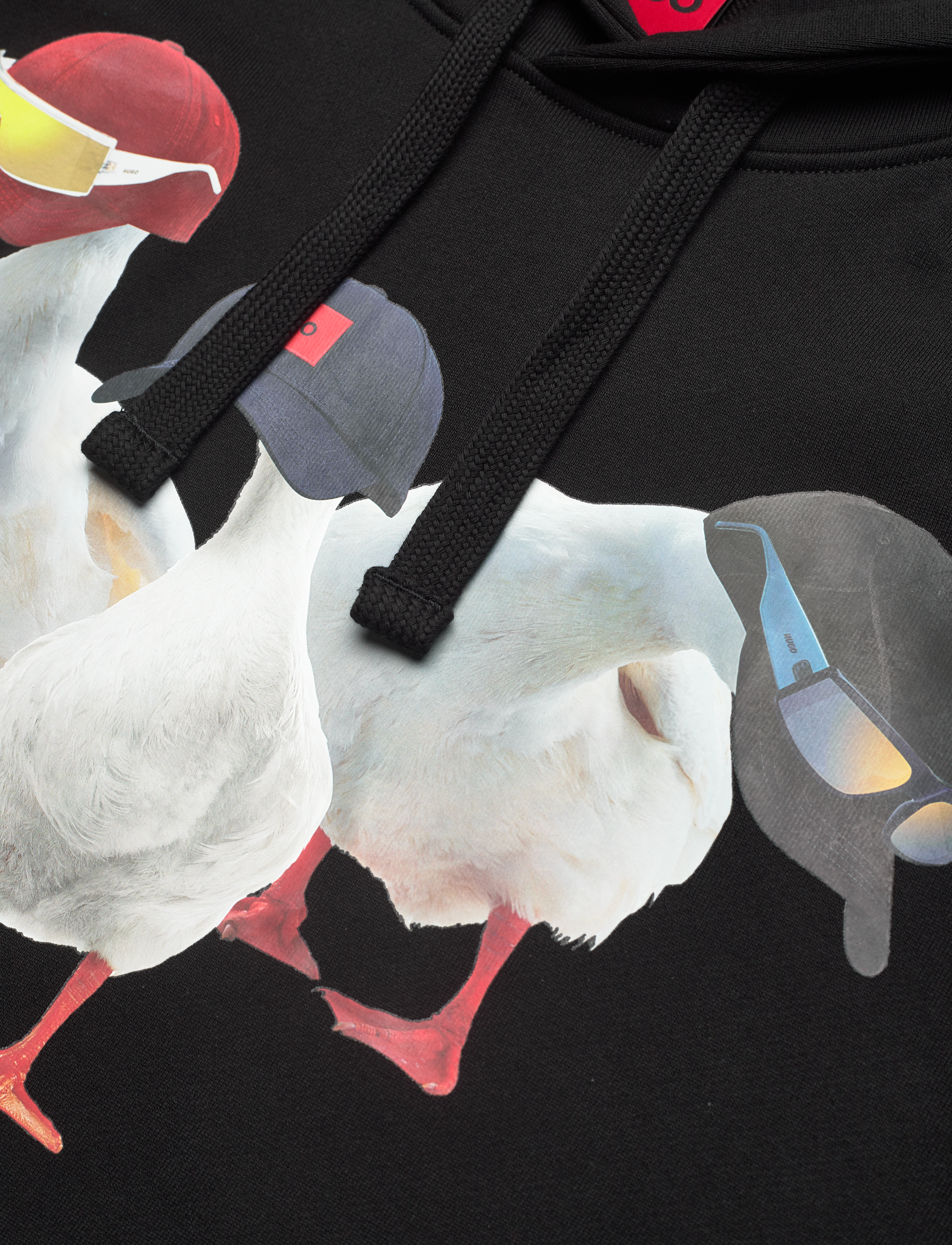 HUGO - Ducks - black - 2