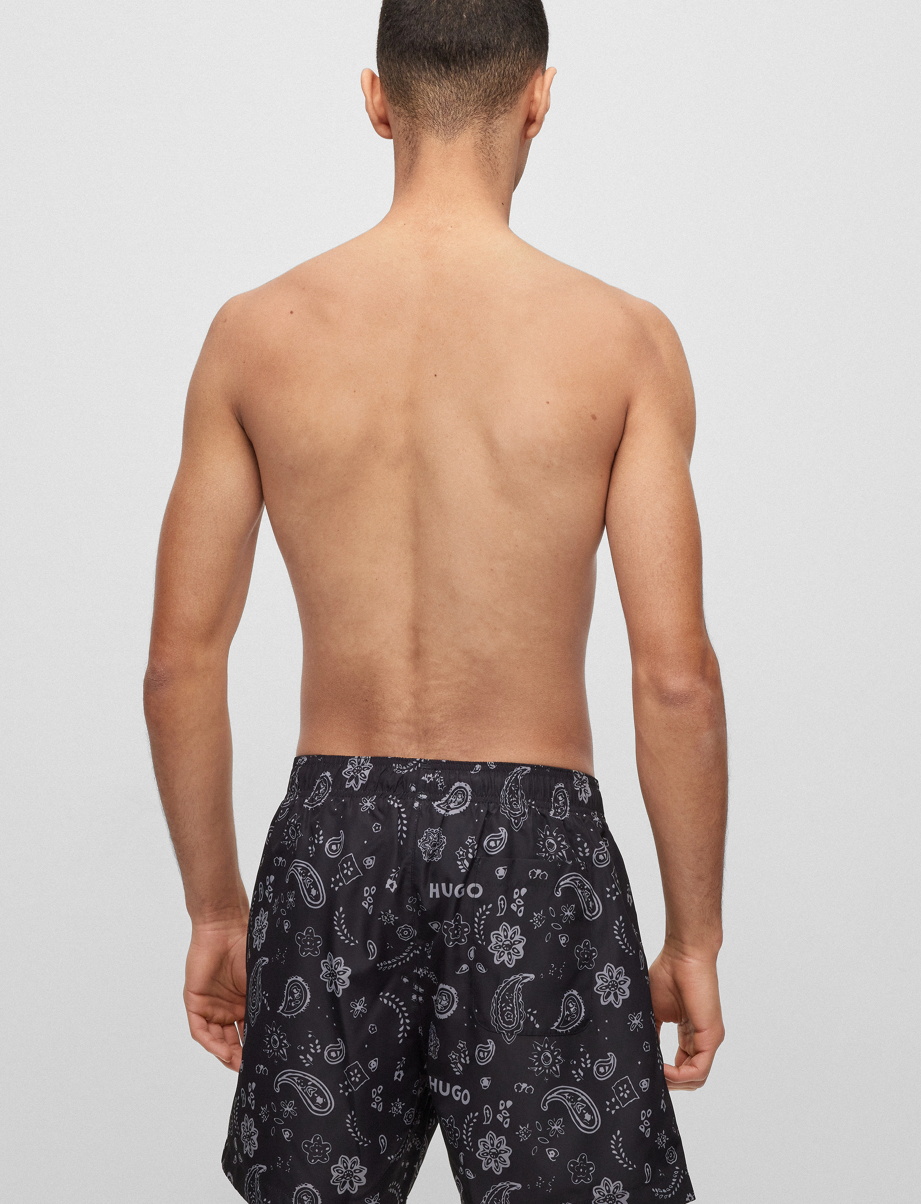 HUGO - COSMOS - black - 2