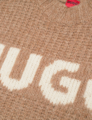 HUGO - Slogues - strikkegensere - open brown - 2