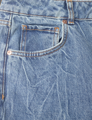 HUGO - 937_7 - jeans met wijde pijpen - bright blue - 2
