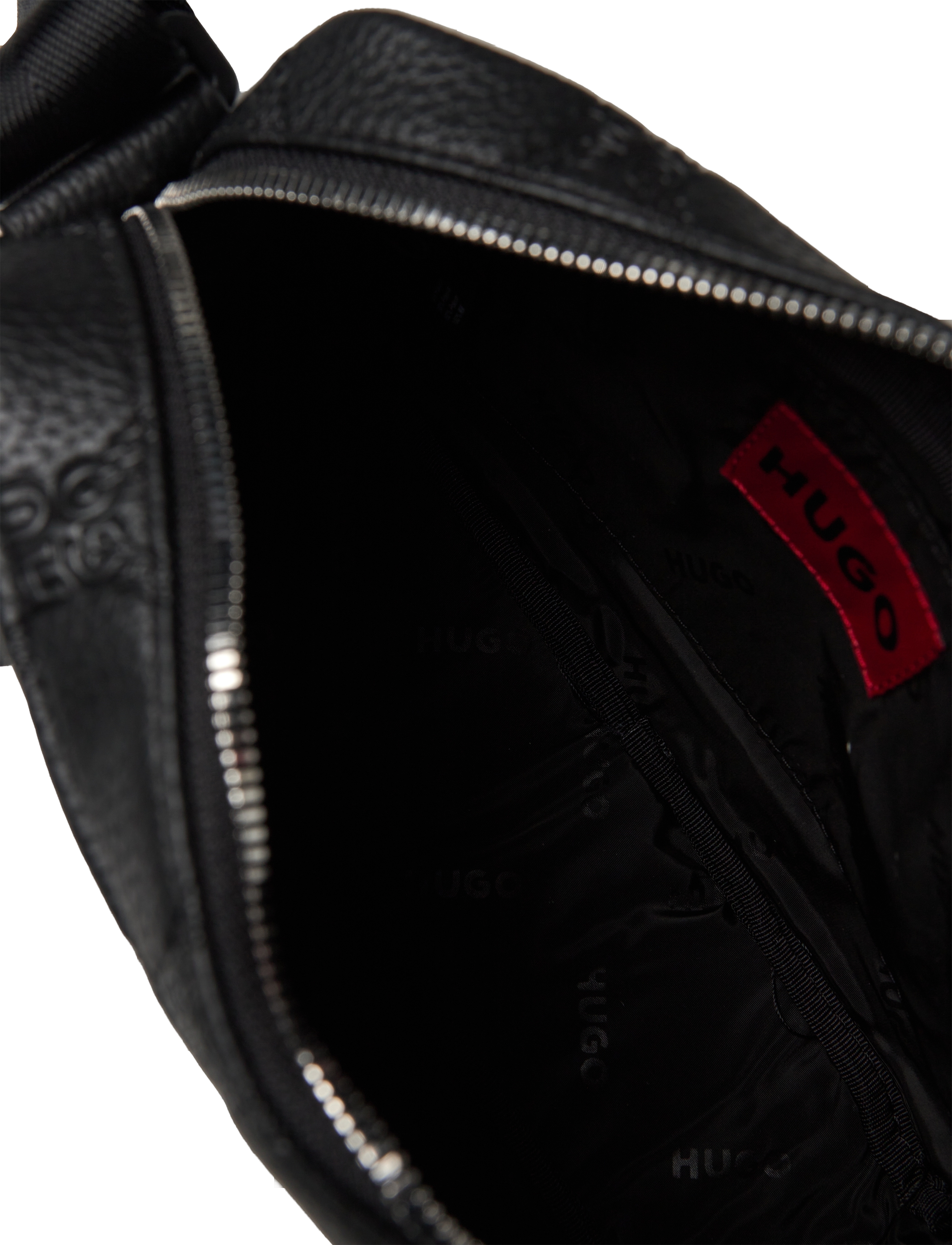 HUGO - Ethon Chain_EW Cross - black - 4