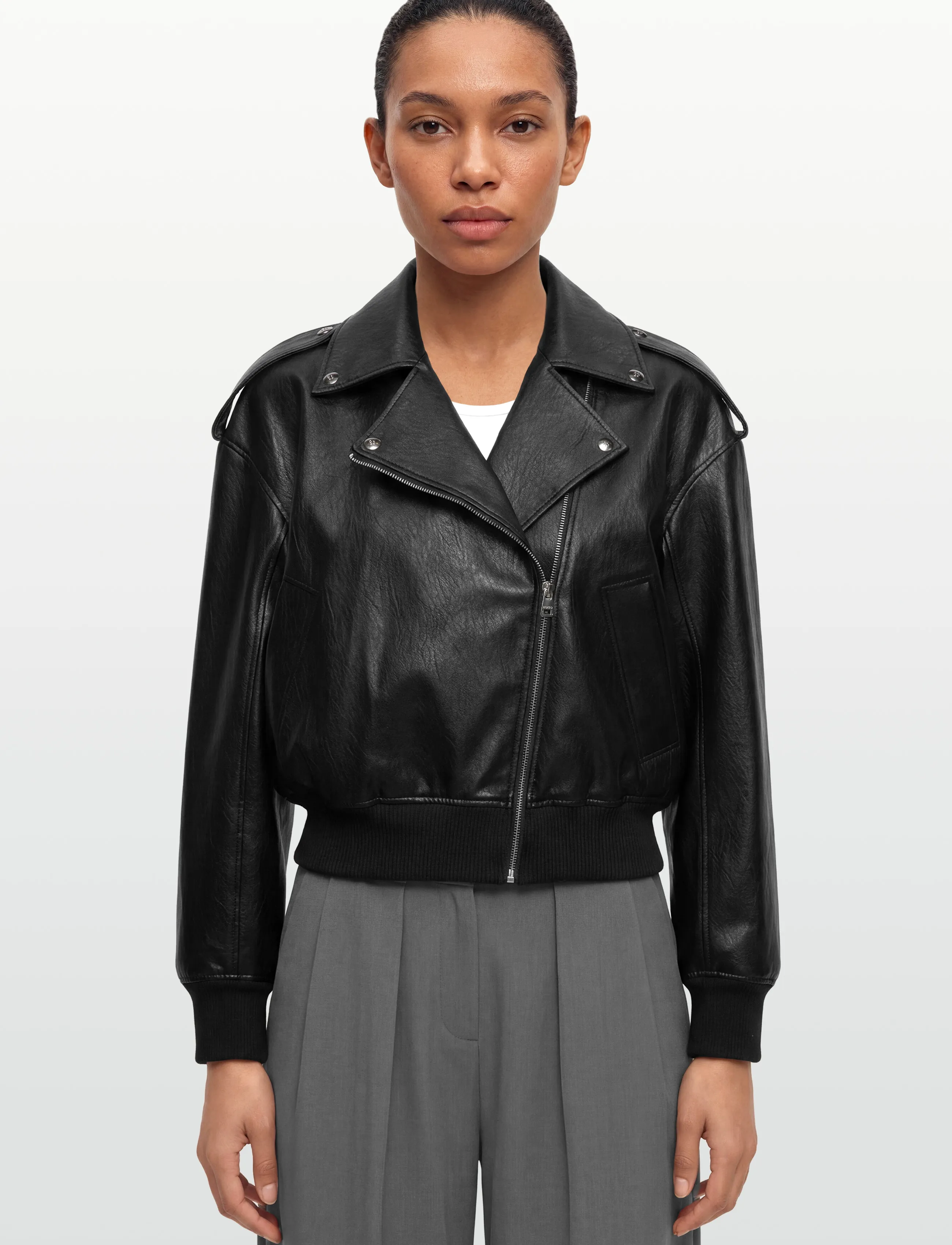 HUGO - Alipha-1 - kevadjoped - black - 4