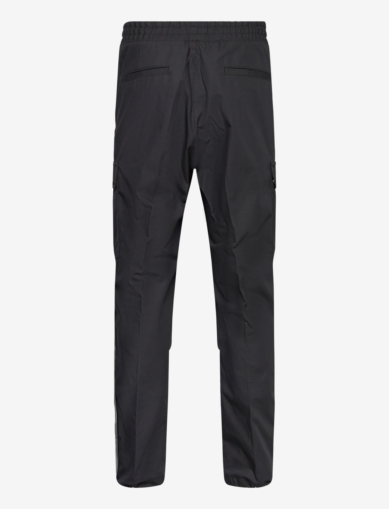 HUGO - Geo244_RB - black - 1