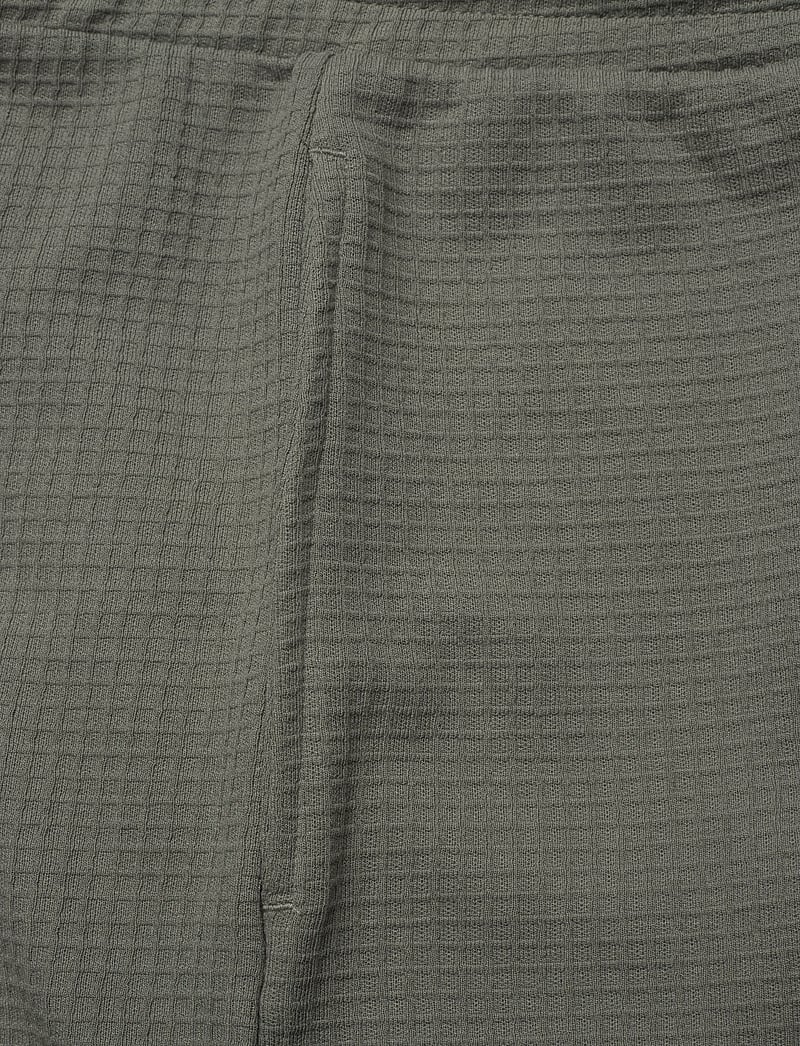 HUGO - Austin Shorts - lühikesed dressipüksid - dark green - 2