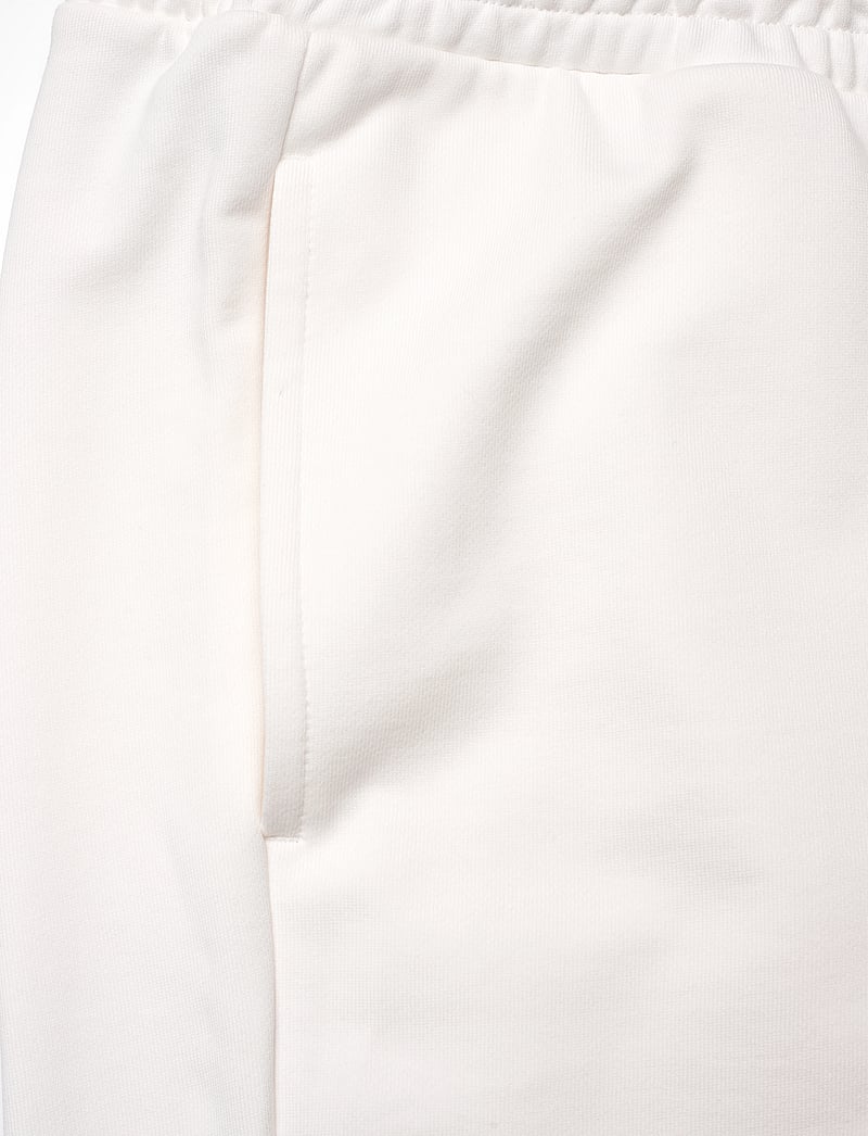 HUGO - Dacusi - natural - 2