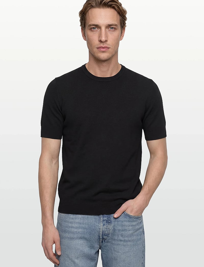 HUGO - San Carl-CV - rundhals - black - 3
