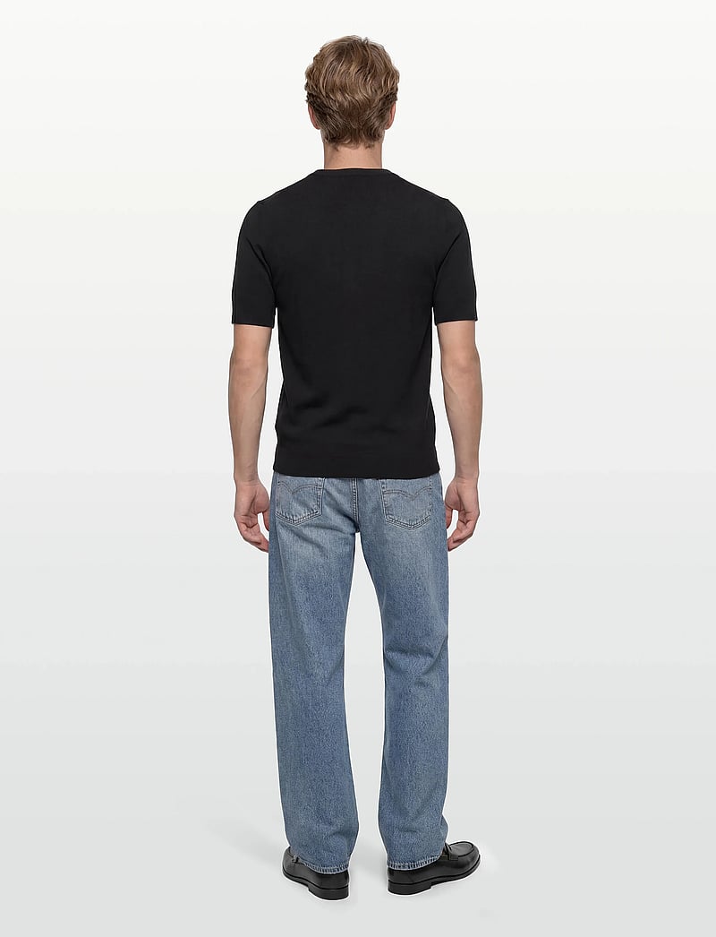 HUGO - San Carl-CV - rundhals - black - 4