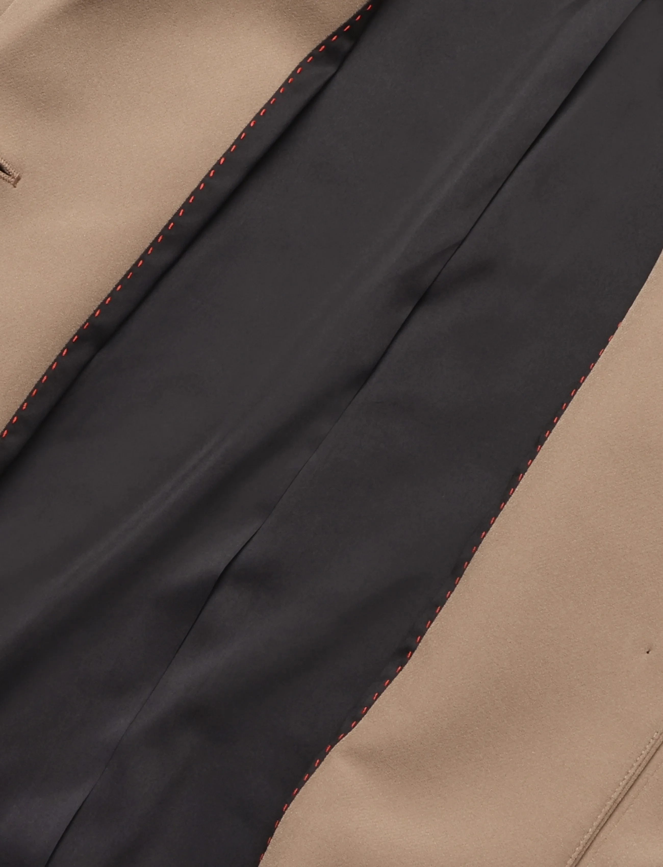 HUGO - Agonia-1 - brown overflow - 3