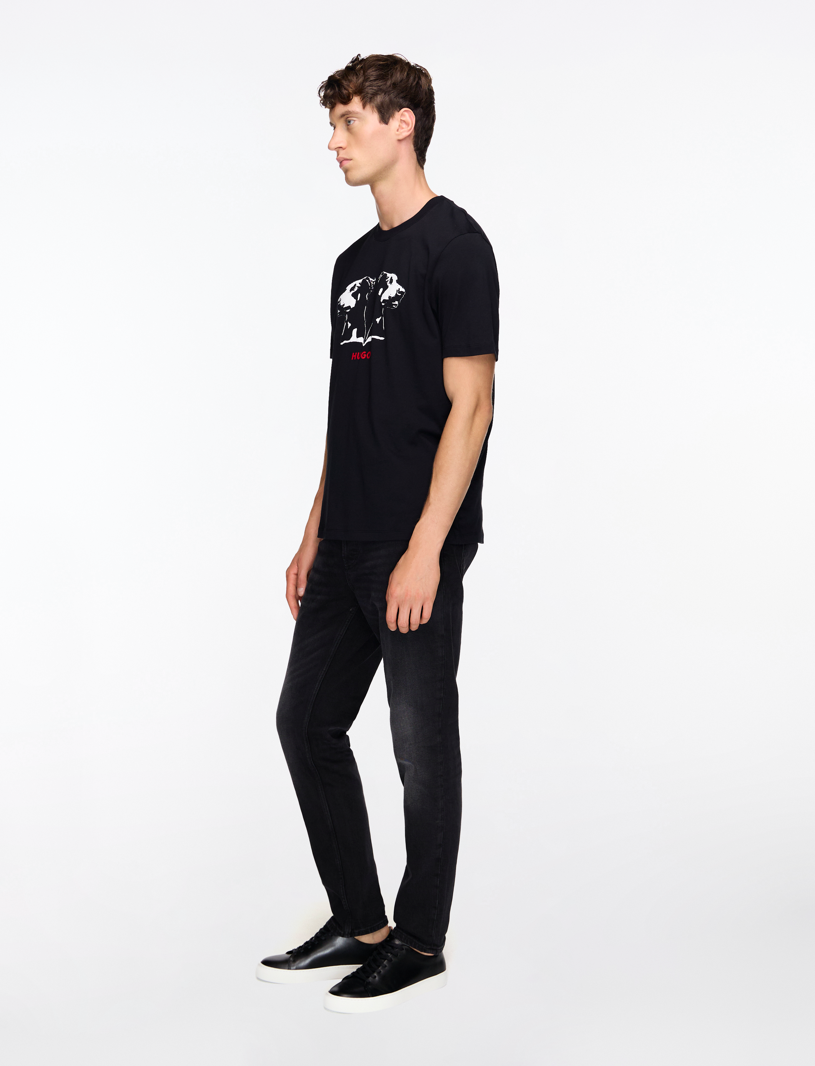 HUGO - Dobero - short-sleeved t-shirts - black - 3