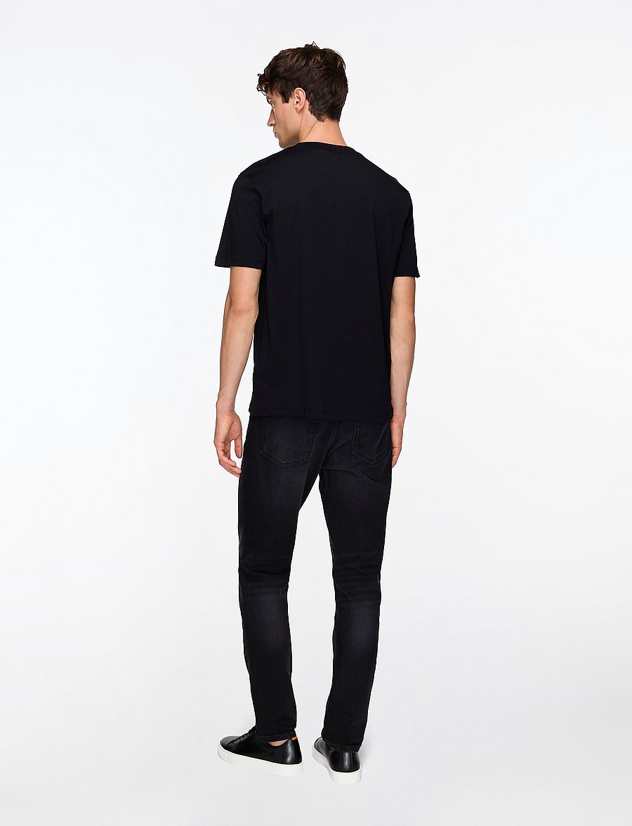 HUGO - Dobero - short-sleeved t-shirts - black - 5