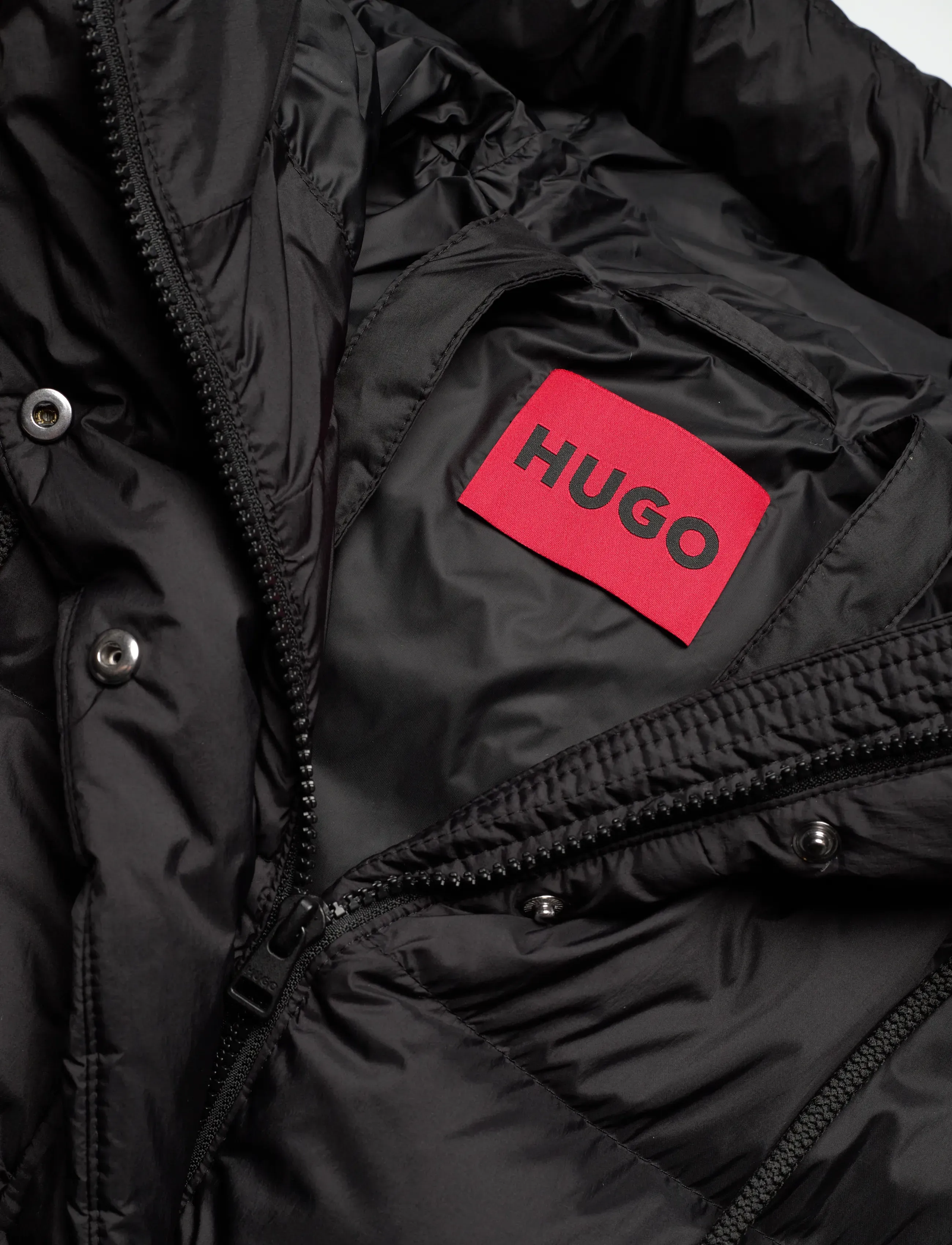 HUGO - Fini-3 - down- & padded jackets - black - 4