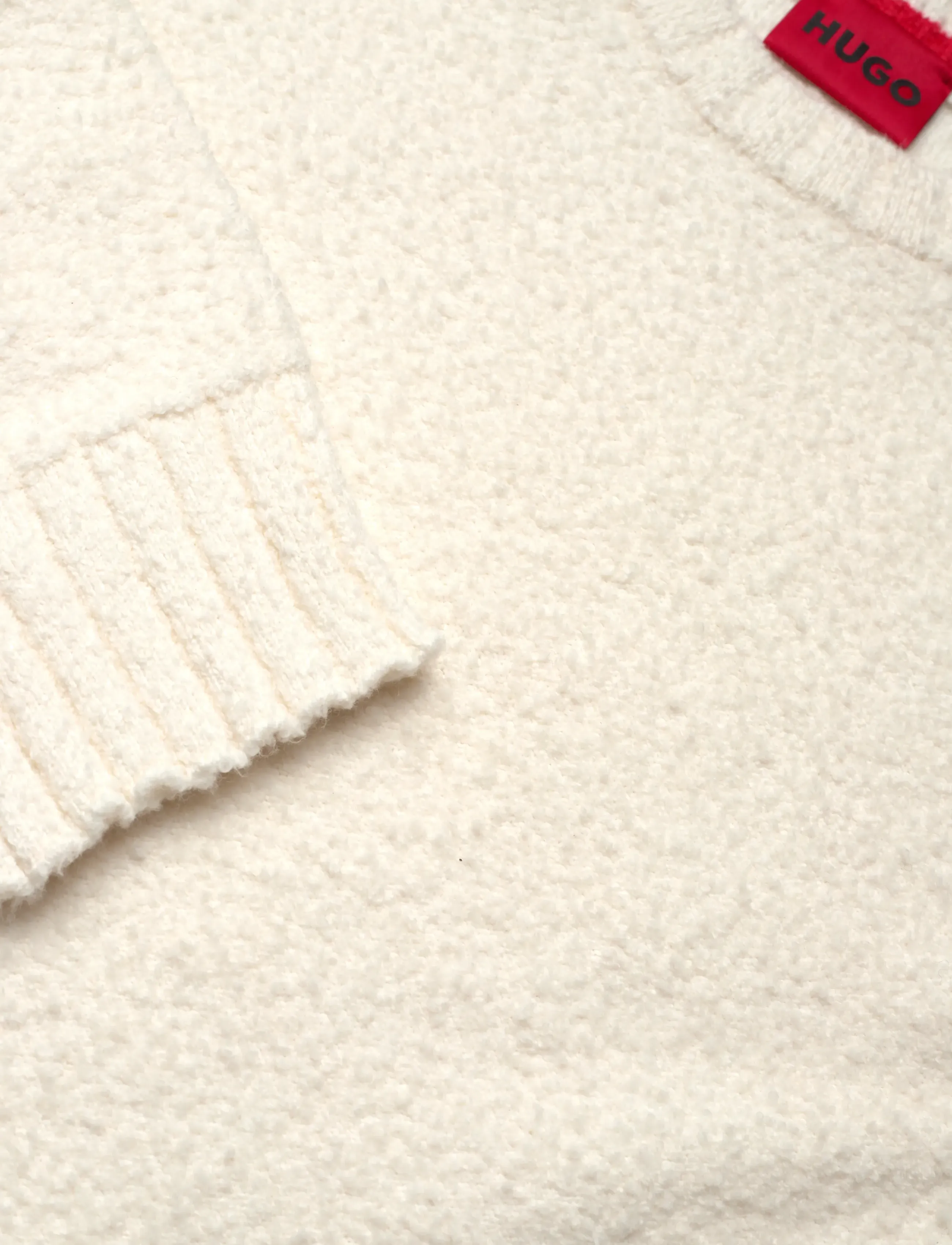 HUGO - San Christopher - round necks - natural - 2