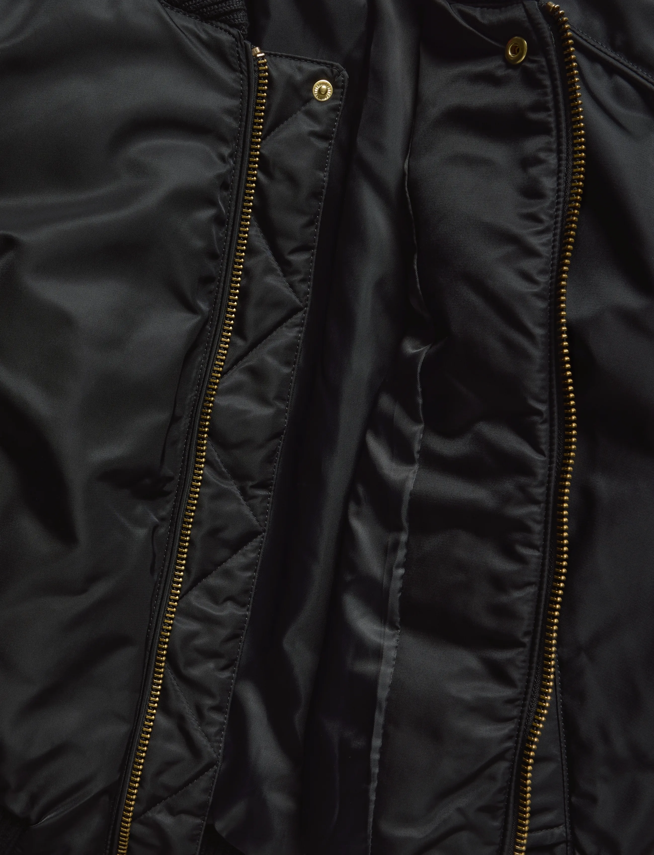 HUGO - Ferida-2 - black - 2