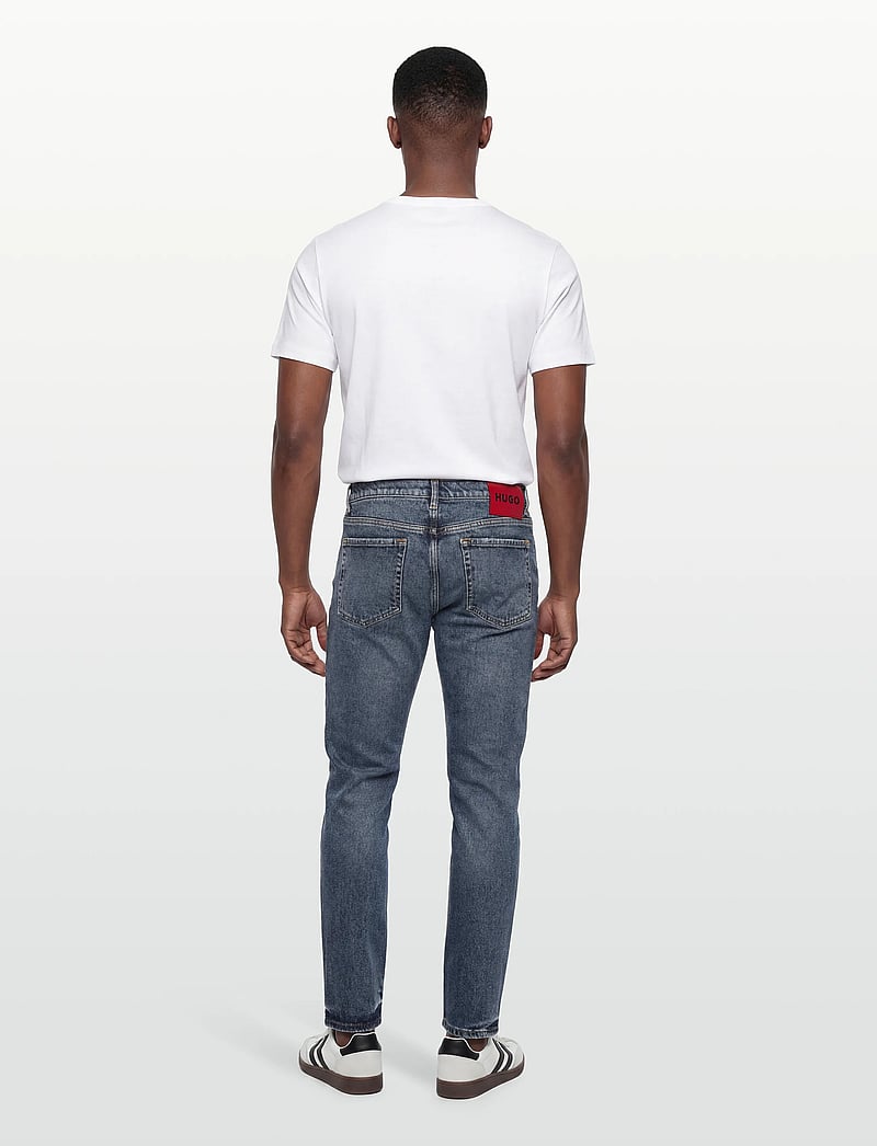HUGO - HUGO 634 - tapered jeans - bright blue - 4