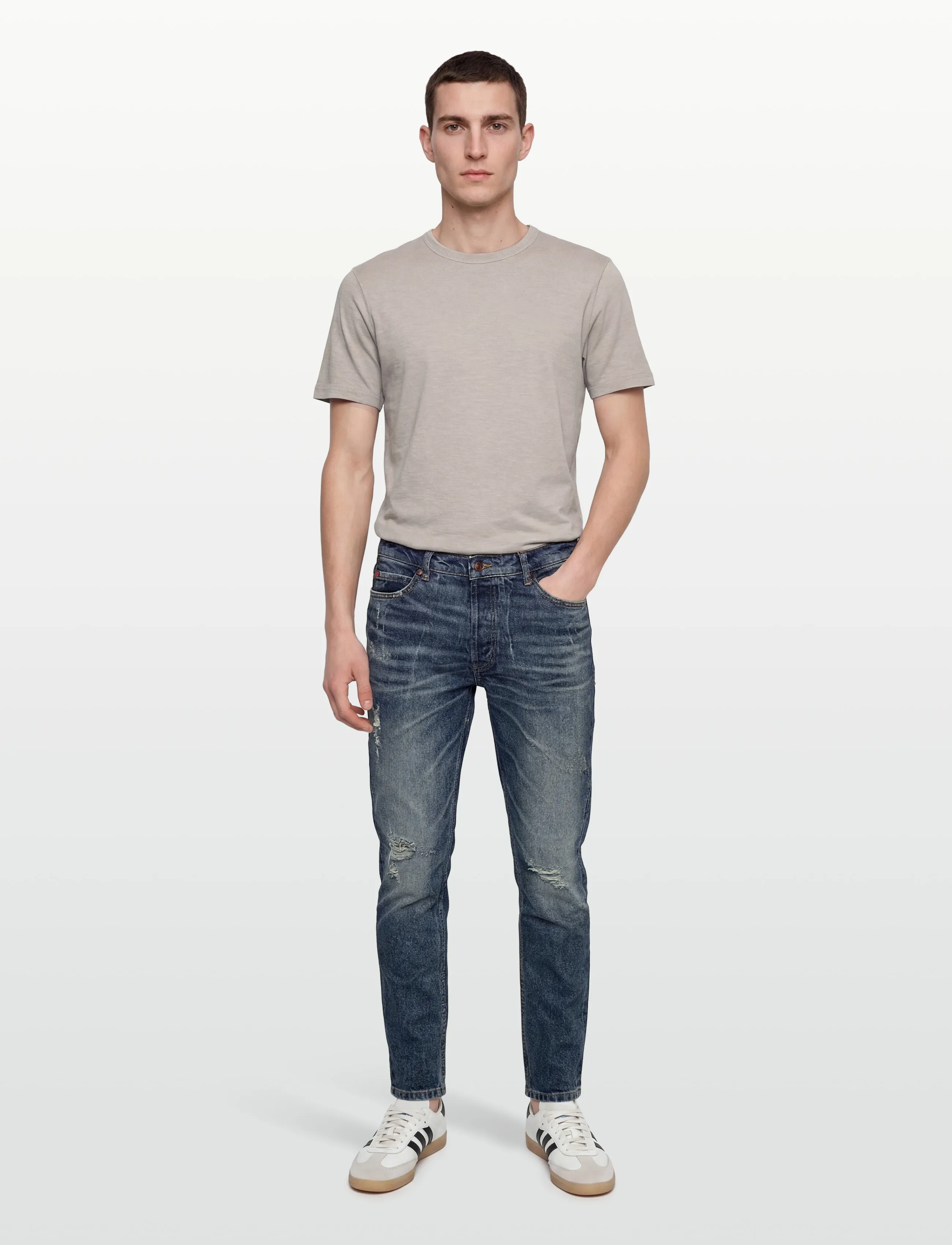 HUGO HUGO 634 - Brīva piegriezuma džinsi - NAVY / blue
