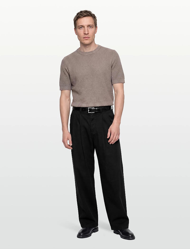 HUGO - Saffon - rundhals - light/pastel brown - 0